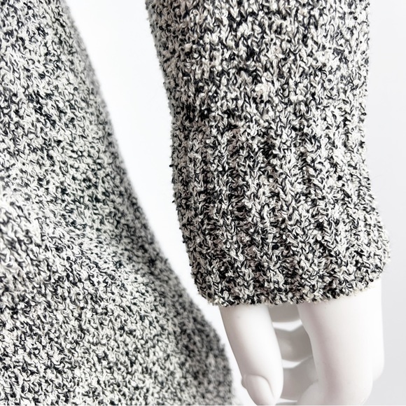 Topshop Women's Gray Long Sleeve Knit Sweater Dress Deep V-Cut Back Size 4 - Picture 4 of 10